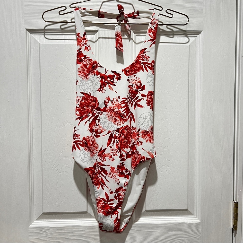 Beach Bunny Red Floral SAMANTHA Cheeky One Piece Swimsuit Size Small Fully Lined - Picture 2 of 11